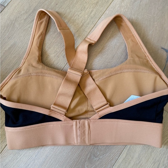 Lorna Jane Black and Peach Supportive Sports Bra - Picture 2 of 3